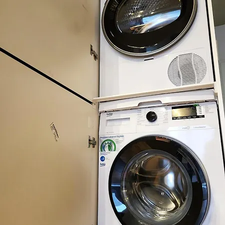 Lägenhet The Lucky Five At Glivia Parking&garden *