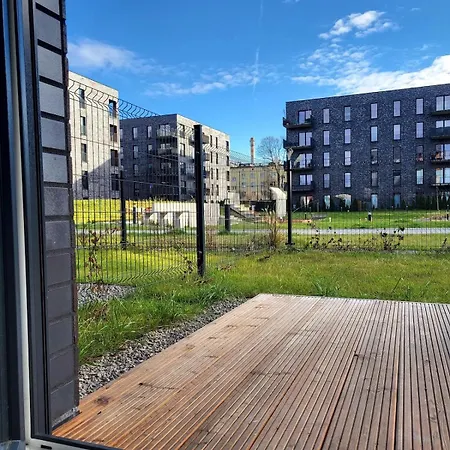 The Lucky Five At Glivia Parking&garden *