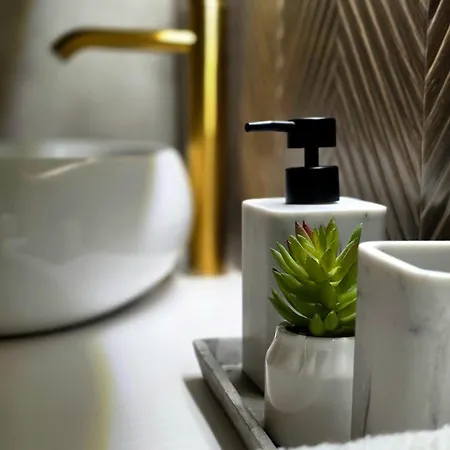 The Lucky Five At Glivia Parking&garden Apartment *