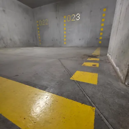 The Lucky Five At Glivia Parking&garden * Gliwice