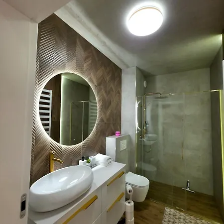 The Lucky Five At Glivia Parking&garden Gliwice