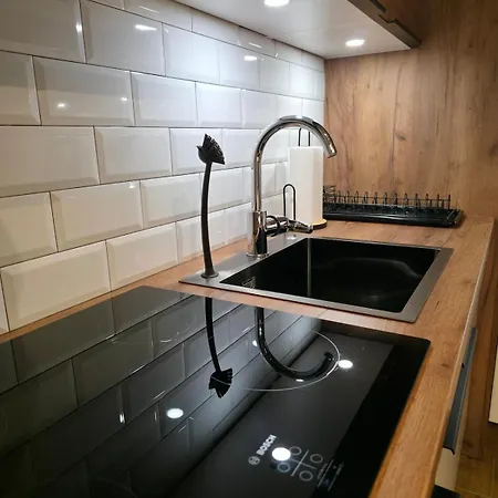 The Lucky Five At Glivia Parking&garden