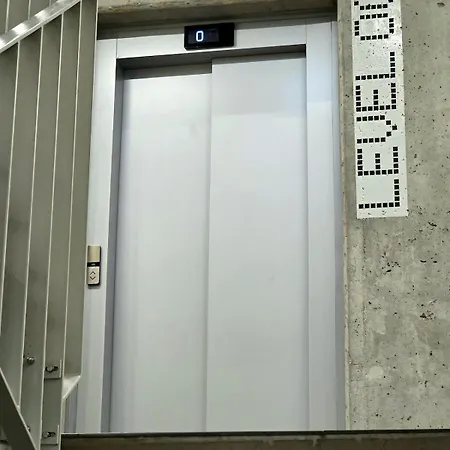 Lägenhet The Lucky Five At Glivia Parking&garden