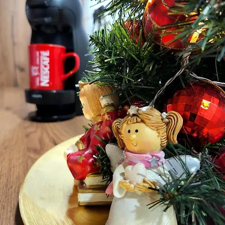 Lägenhet The Lucky Five At Glivia Parking&garden *