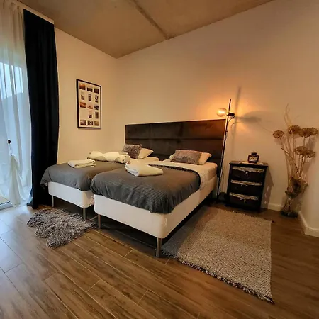 The Lucky Five At Glivia Parking&garden Gliwice