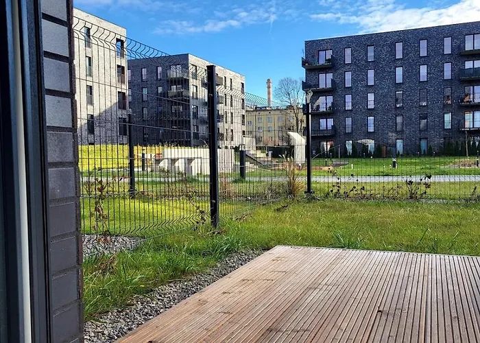 The Lucky Five At Glivia Parking&garden *