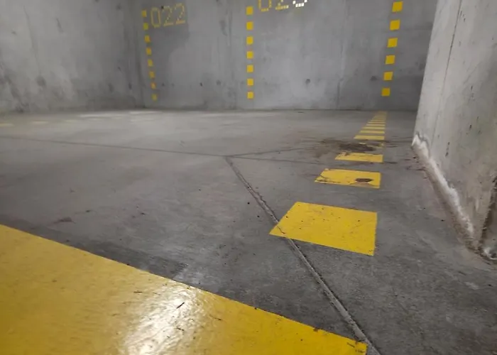 The Lucky Five At Glivia Parking&garden * Gliwice