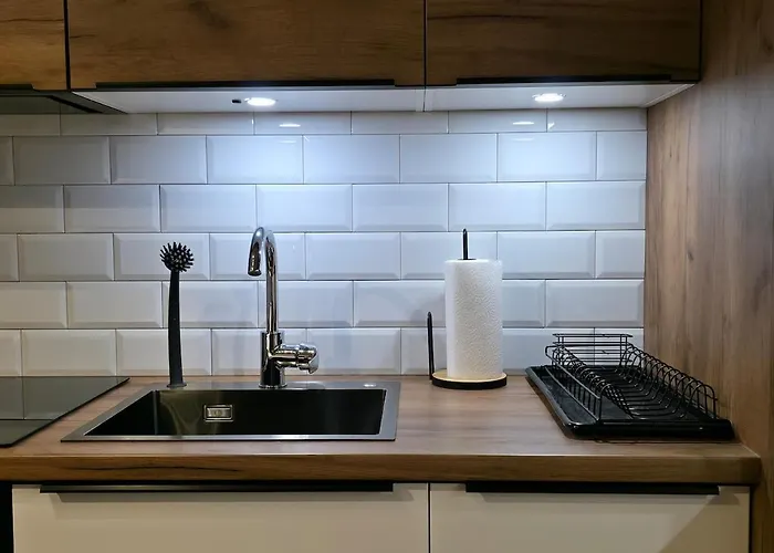 The Lucky Five At Glivia Parking&garden *