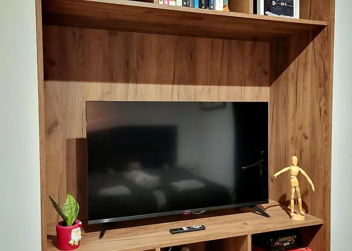 The Lucky Five At Glivia Parking&garden