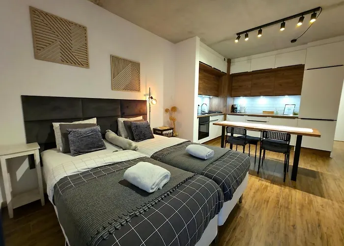 The Lucky Five At Glivia Parking&garden Gliwice